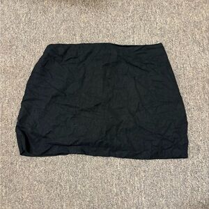 Black linen skort